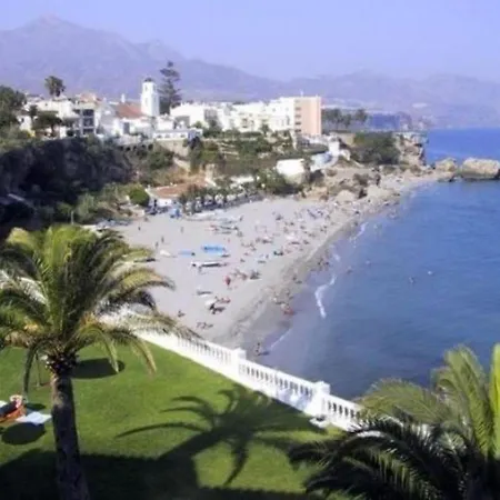 Palmeras 3, * Nerja