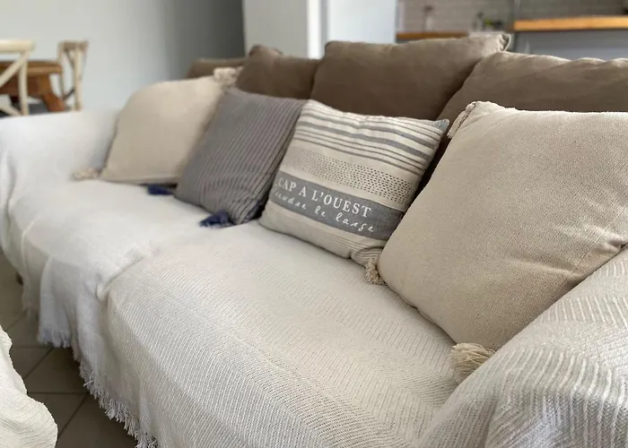 Palmeras 3, * نيرخا