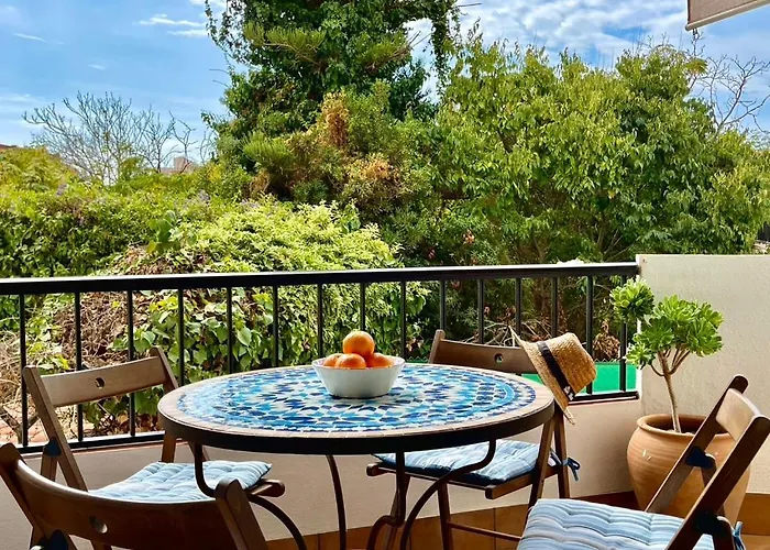 Palmeras 3, * نيرخا